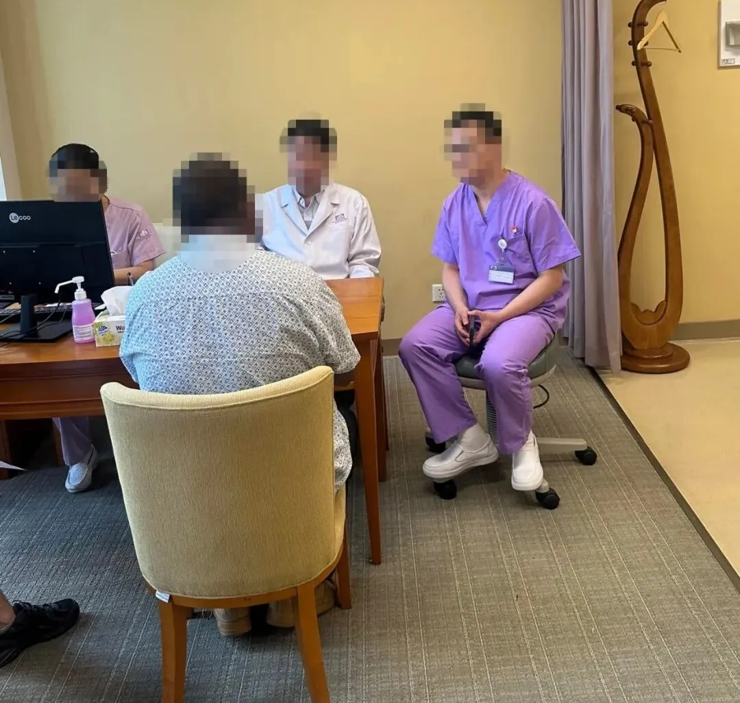One-on-one consultation between an Edencare physician and an international patient
