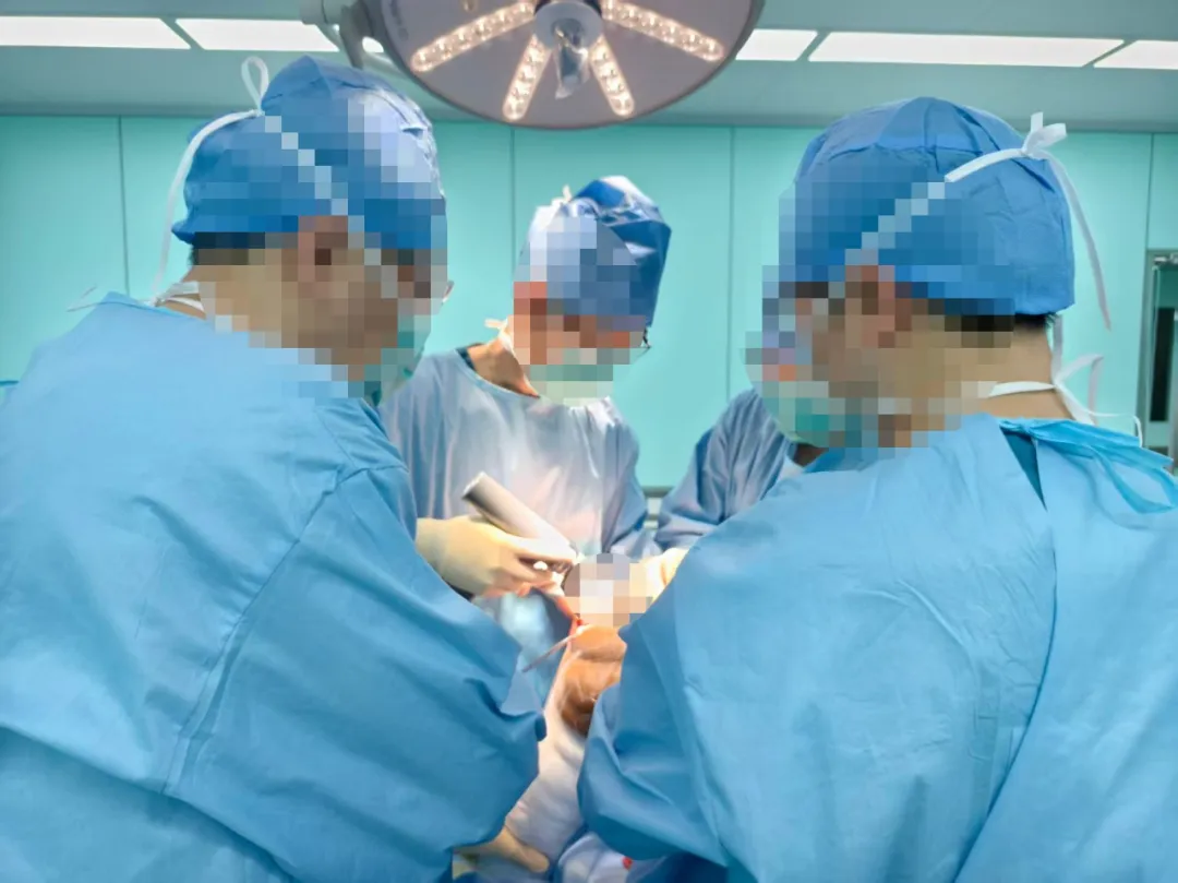 Edencare orthopedic team performing knee replacement for international patient